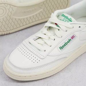Reebok Classic Club C Vintage sneakers in chalk with GREEN